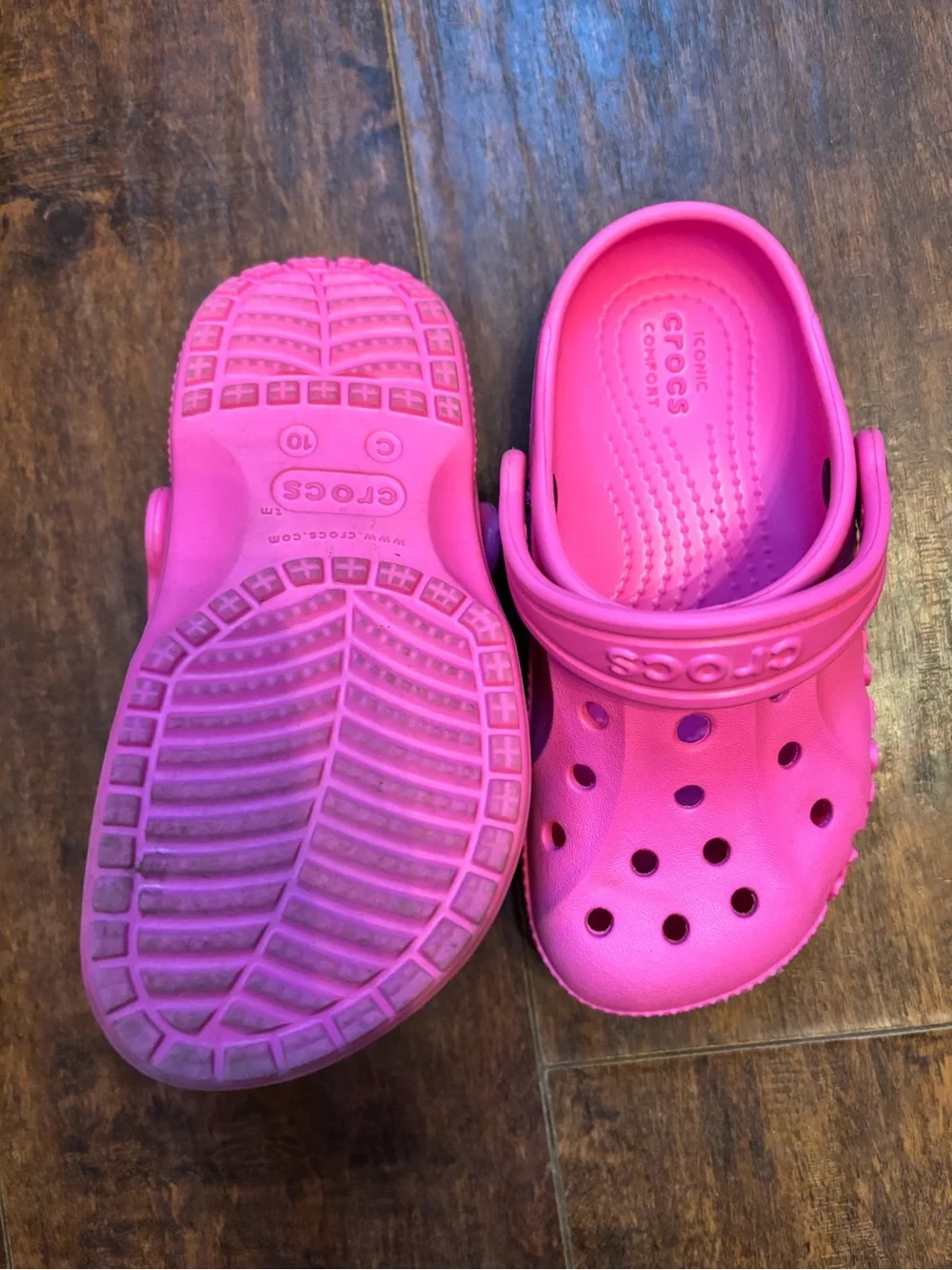 CROCS Kids Classic Clog in Hot Pink